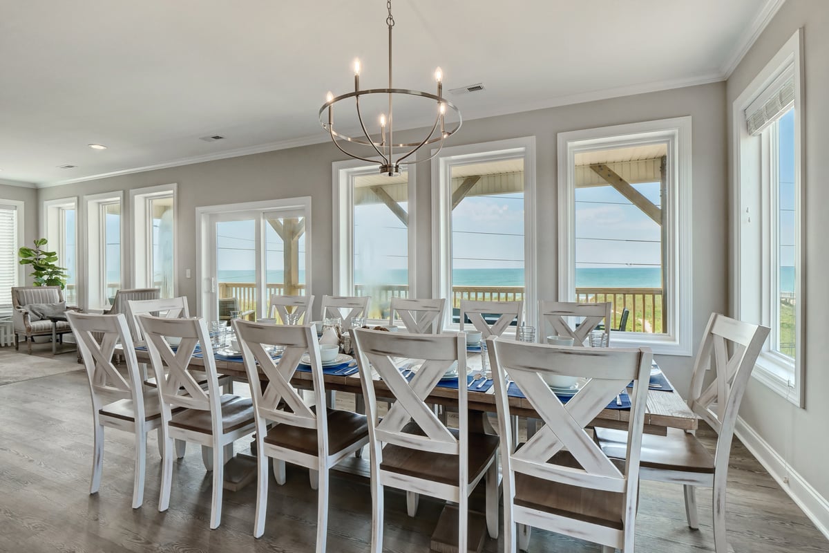 seascapevacationhomes-bluewater-villa-beautiful-dining-room-table-to-all-gather-around-11779